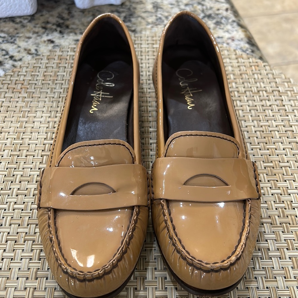 Cole Haan Tan Patent Leather Loafers size 7.5